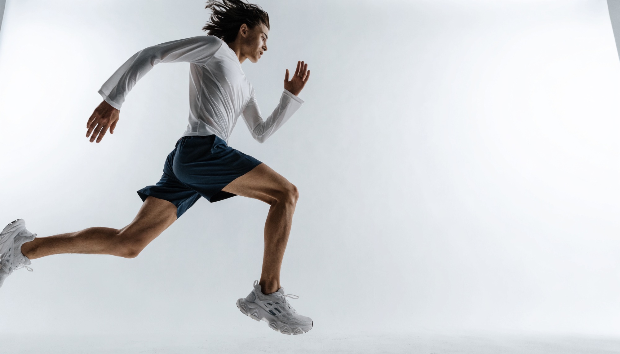 Atleta in corsa, energia pulita